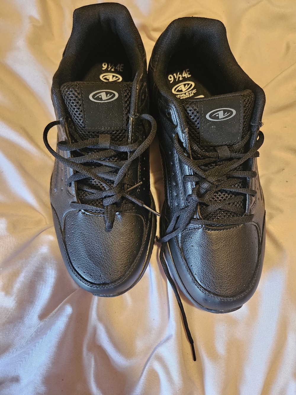 Athletic Works Men's Black Low-Top Lace-Up Sneakers